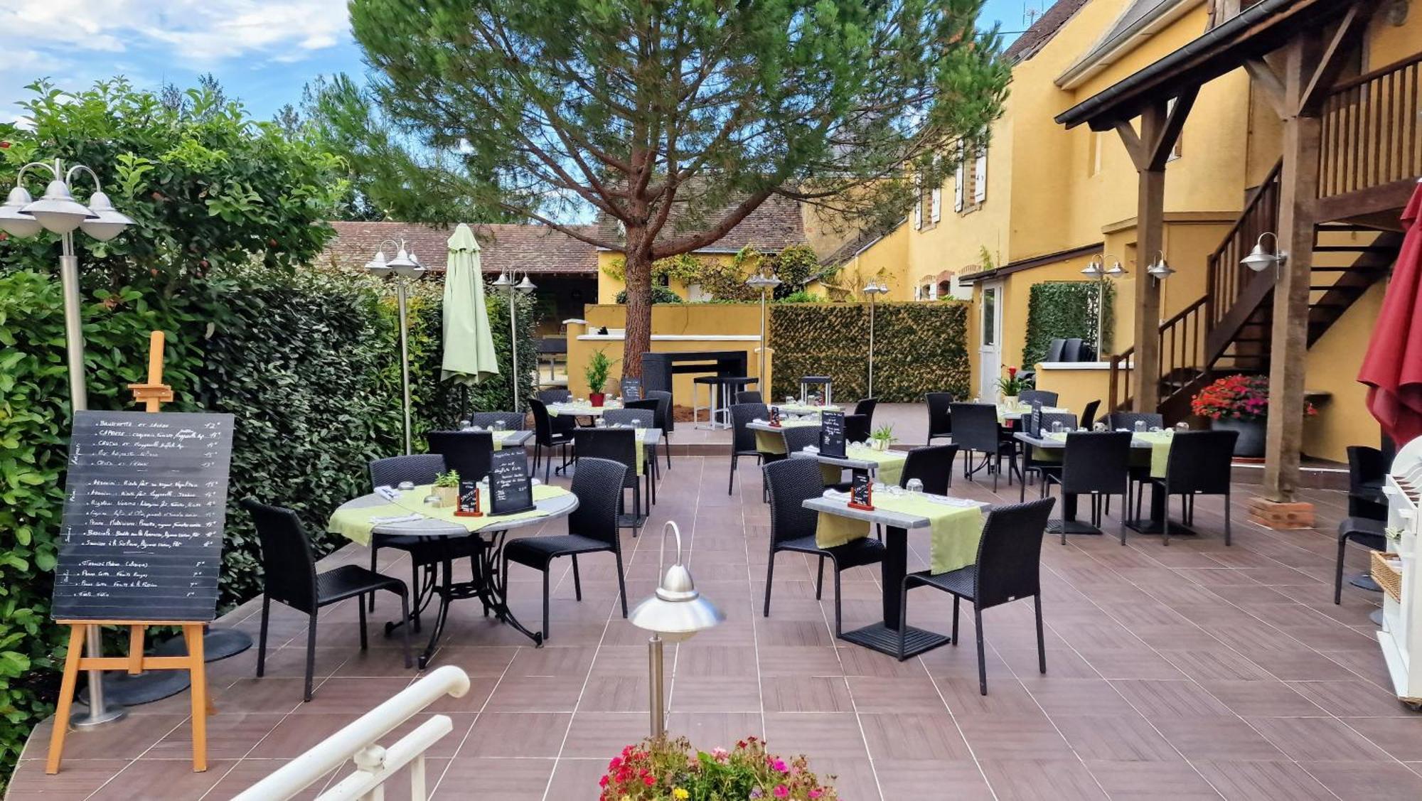 Hotel Saint Jacques Thorigne-sur-Due Exterior photo
