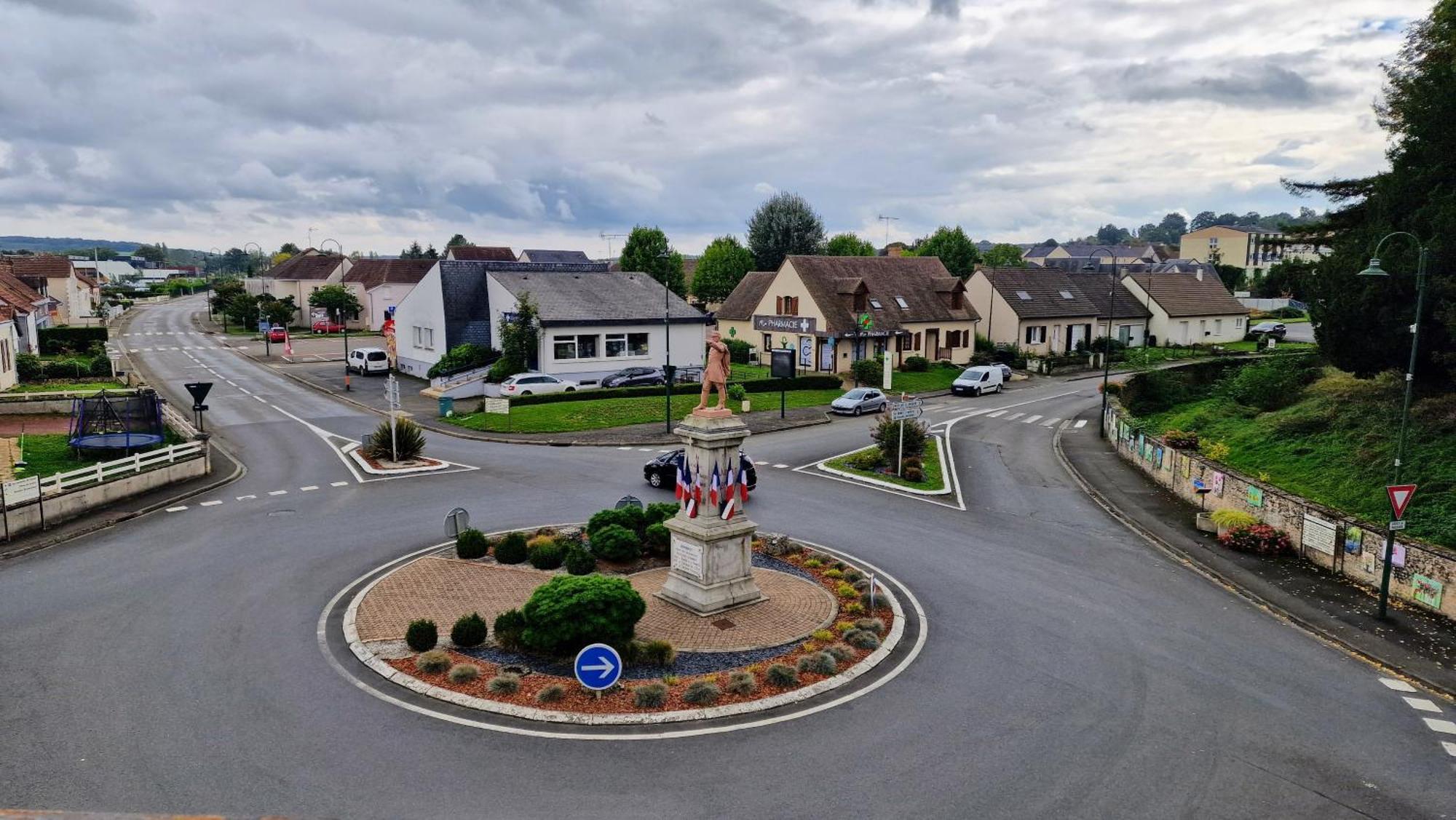 Hotel Saint Jacques Thorigne-sur-Due Exterior photo